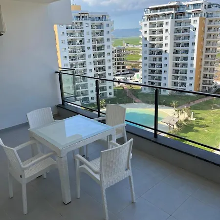 Caesar Marcus 121 Apartment *
